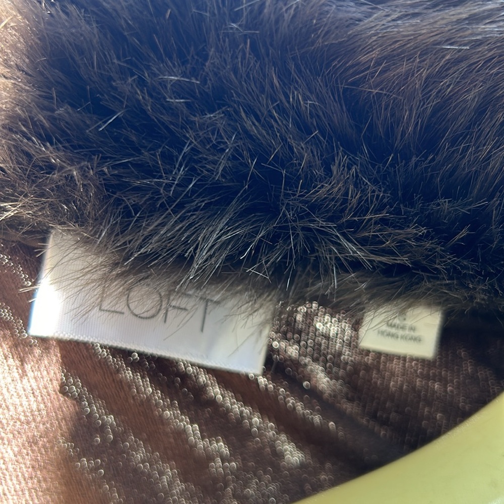 Ann Taylor LOFT Cardigan w/ Faux Fur Collar & stone embellished buttons (Dar) - Picture 2 of 5